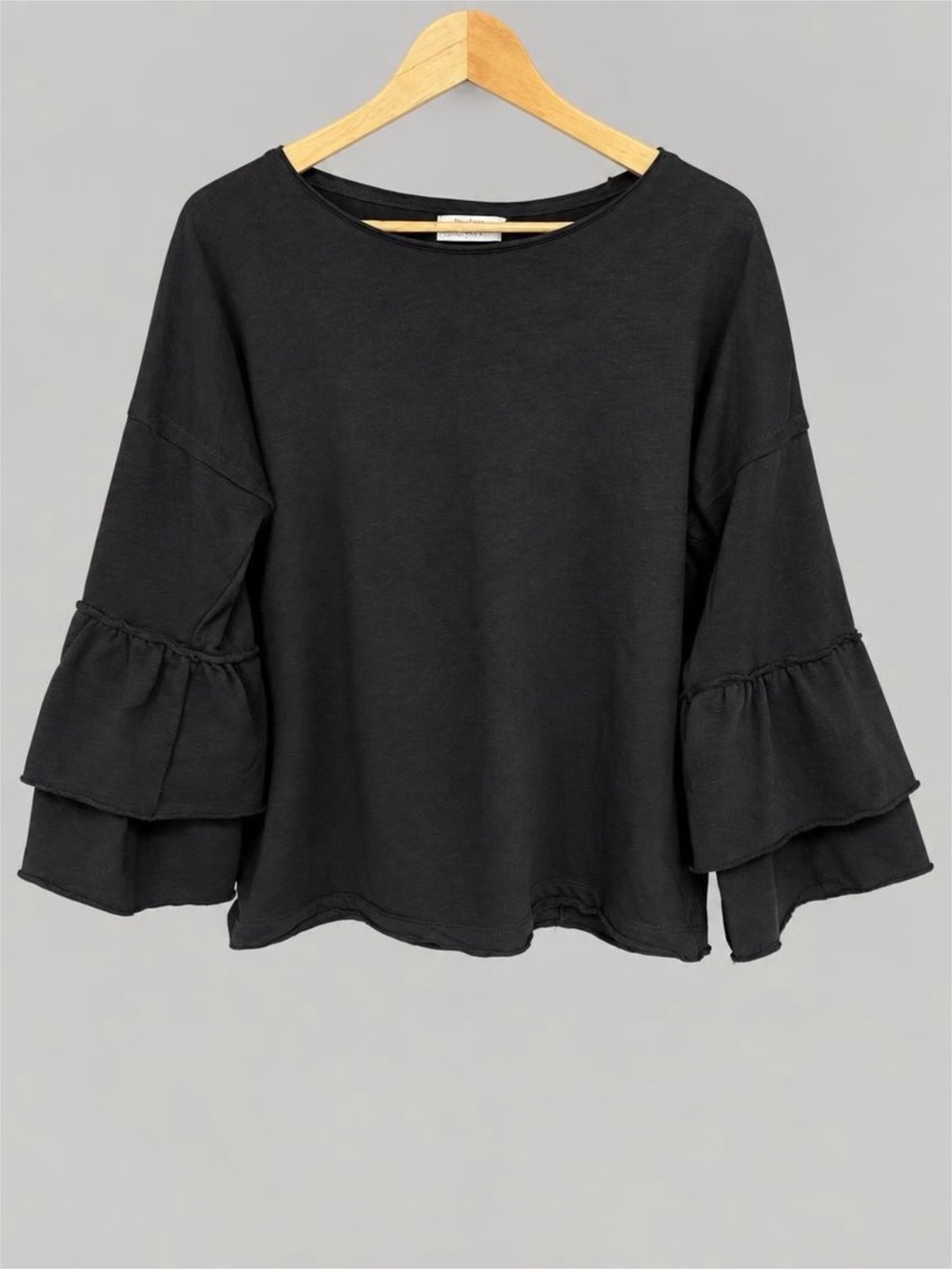 Black Ruffled Sleeve Boutique Sweatshirt - XL
